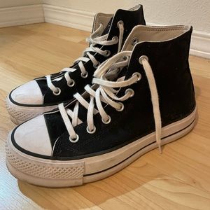 Great Condition Black Platform Converse